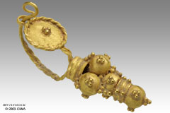 Gold ?grape? earrings, Rome, 200 AD 