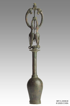 Ensign finial, two leopards, 1000-800 BC